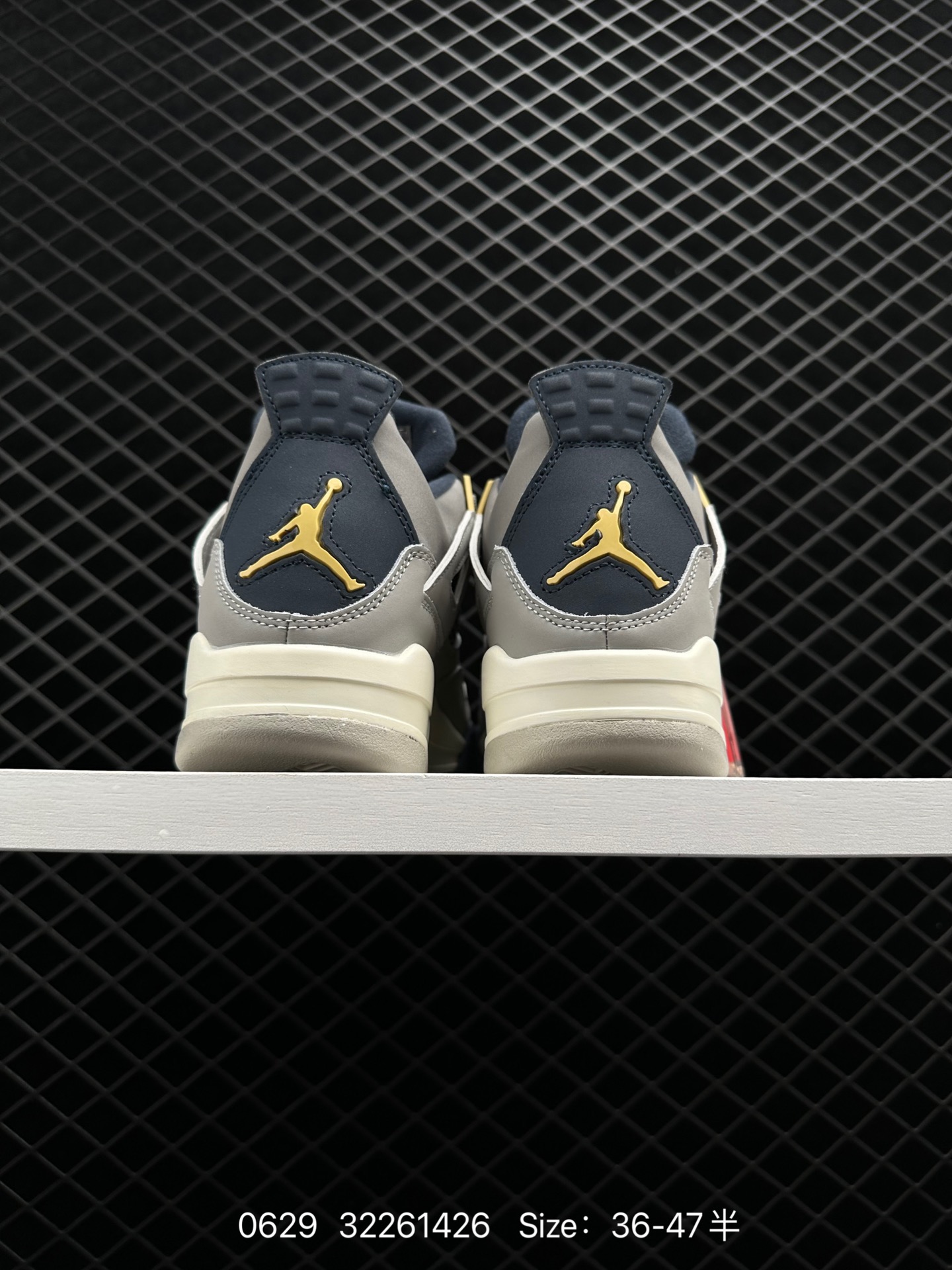 Air Jordan 4 Retro WMNS